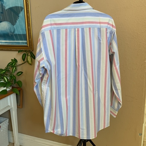 Jos.A.BankTraveler’s Collection Multicolored Dress Shirts.  Size Large. 2 items - Picture 3 of 10